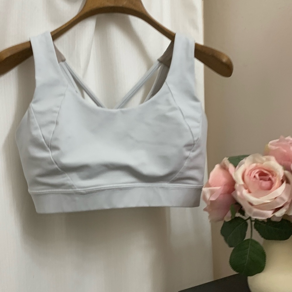 Lululemon Light Blue Gray Sports Bra Size M